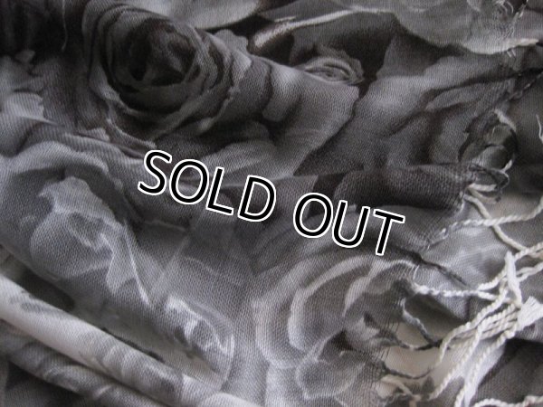 画像5: 【秋冬ストール】ソフトガーゼ グラデーション リアルバラプリントストール 2色 （マフラー/ショール）