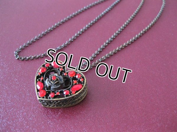 画像3: 【送料無料】透かしハート＆ローズ アンティーク仕上げロングネックレス （ペンダント 薔薇 ジルコニア アクセサリー 金古美）