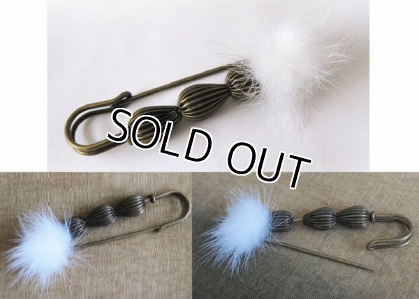 画像4: 【送料無料】【ストールピン/ブローチ】秋冬デザイン ファー付きアンティークストールピン 2色 （カブトピン/キルトピン）