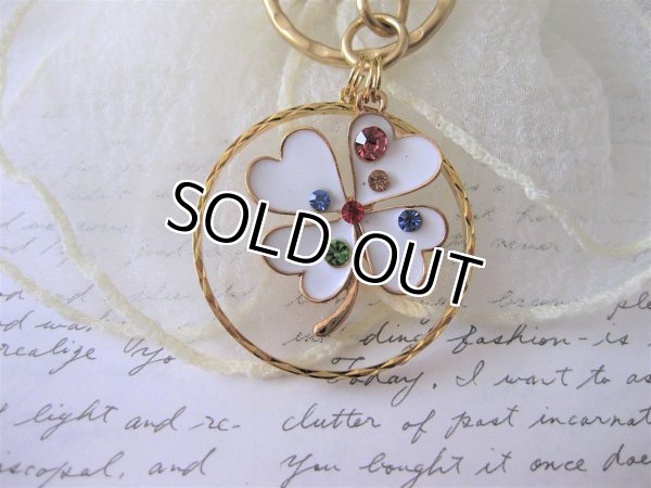 画像2: 【送料無料】【キーリング/バッグチャーム】◆flower storm◆ラインストーン使いの白い四葉のクローバー（ 縁起物 ラッキーアイテム キーホルダー メンズ/レディースアクセサリー）