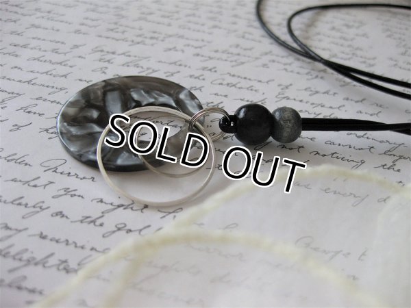 画像6: 【送料無料】【レザーネックレス】◆flower storm◆ 直径3.5cm シェル柄リングモチーフのクールな本牛革ネックレス（革紐ロングネックレス レディース/メンズ）