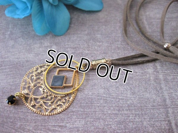 画像8: 【送料無料】【レザーネックレス】◆flower storm◆ ドロップチャーム＆ラインストーンのオリエンタルテイスト革紐ロングネックレス 2色（アクセサリー/メンズ/レディース）