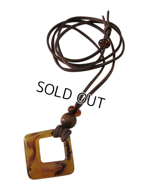 画像9: 【送料無料】【レザーネックレス】◆flower storm◆べっ甲調スクエアチャームのシックな革紐ロングネックレス 2色（メンズ/レディース）