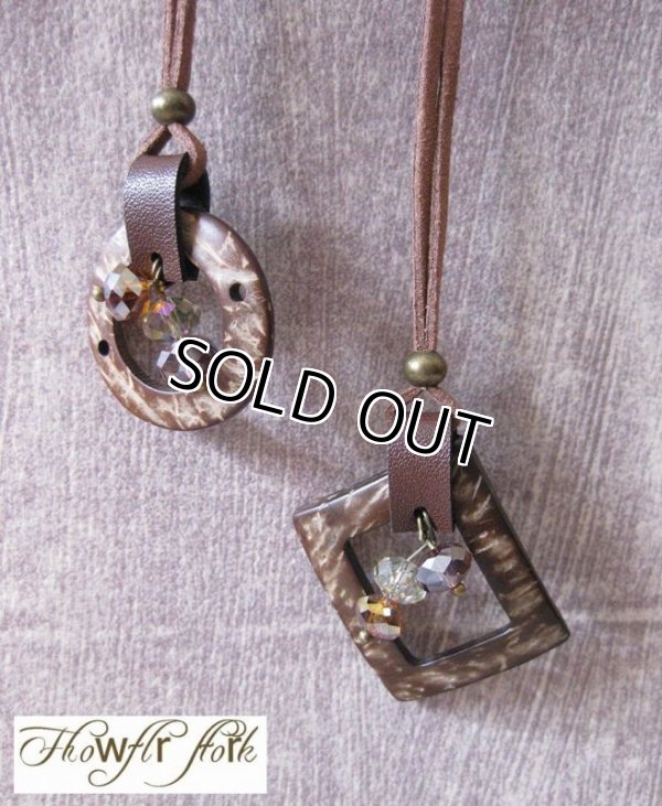 画像3: 【送料無料】【レザーネックレス】◆flower storm◆ナチュラルな質感が魅力♪ココナッツウッドのレザー＆ビーズ使い革紐ロングネックレス 2型（アクセサリーメンズ/レディース）