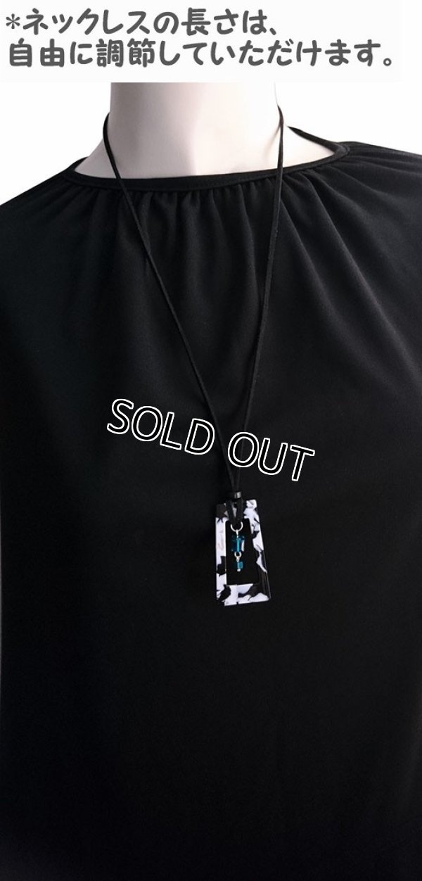 画像6: 【送料無料】【レザーネックレス】◆flower storm◆モノトーン台形チャーム＆キューブ型ブルービーズの革紐ロングネックレス（アクセサリー メンズ/レディース）