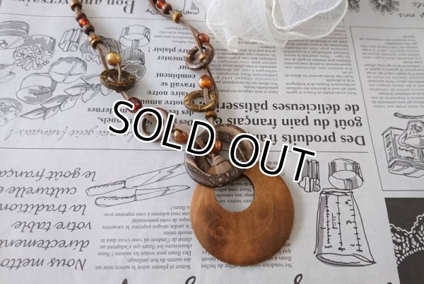 画像3: 【送料無料】【レザーネックレス】◆flower storm◆落ち着いてナチュラルな質感が魅力♪ ウッド＆ビーズ革紐ロングネックレス（アクセサリーレディース）