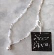 画像4: 【送料無料】◆flower storm◆長さ45cm~52cm アクリル樹脂＆ガラスビーズのピュアホワイト ショートネックレス 金属アレルギー対応  ( パール ステンレス アレルギー対応 TOHOビーズ アクセサリー 日本製 ）