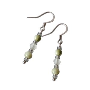 画像: 【送料無料】◆flower storm◆ニュアンスカラーガラスビーズのステンレス製フックピアス モーヴ/セージ(アクセサリー サージカルステンレス  TOHOビーズ 日本製 ） 