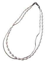 画像: 【送料無料】◆flower storm◆長さ約46cm ホワイトパール＆シルバーメタルパーツの２連ネックレス  (アクセサリー フェイクパール 真鍮製 ステンレス製 レディース メンズ 日本製）
