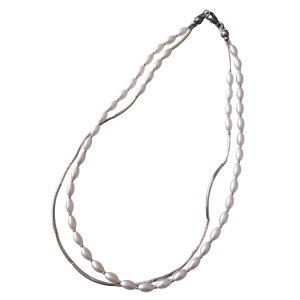 画像: 【送料無料】◆flower storm◆長さ約46cm ホワイトパール＆シルバーメタルパーツの２連ネックレス  (アクセサリー フェイクパール 真鍮製 ステンレス製 レディース メンズ 日本製）