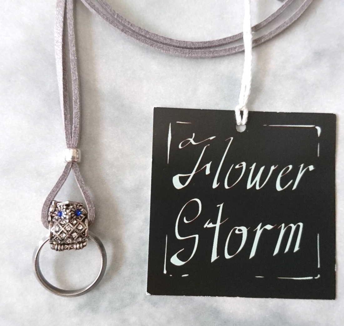 画像: 【送料無料】【グラスホルダー】◆flower storm◆数量限定 ステンレスリング＆サファイアブルーアイのフクロウネックレス ペンダント式サングラス、メガネホルダー （眼鏡掛け レザーネックレス ラインストーン メンズ レディース 日本製） 