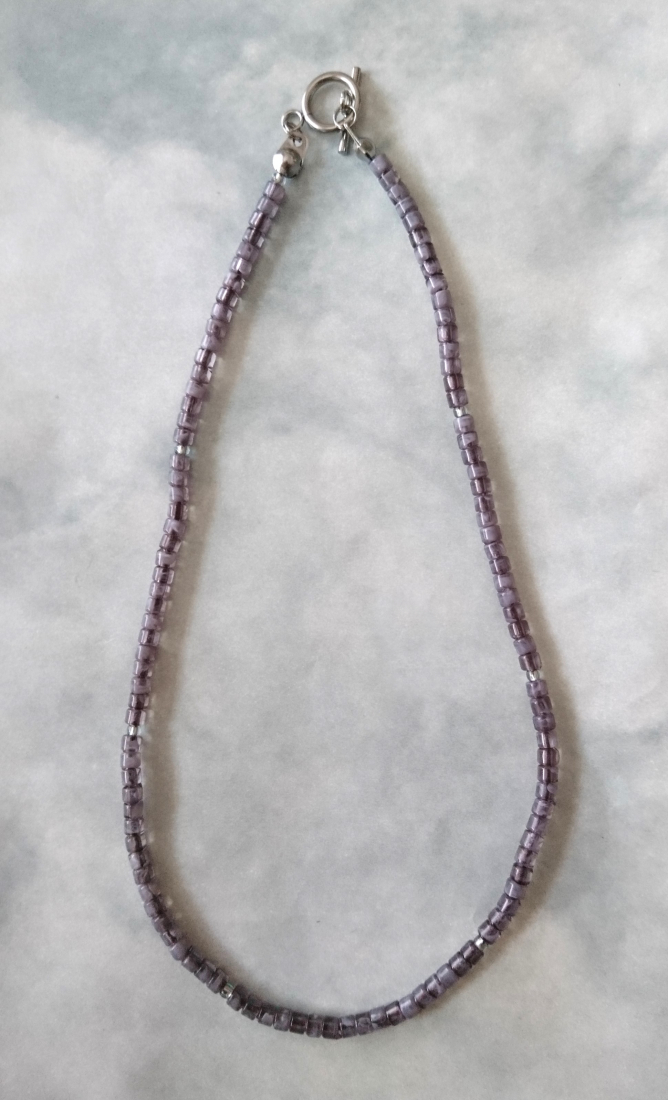 画像2:  【送料無料】◆flower storm◆長さ42cm アクリル樹脂ビーズ＆ガラスビーズのショートネックレス グレーグラデーション 金属アレルギー対応 ( ステンレス TOHOビーズ アクセサリー 日本製 メンズ レディース）