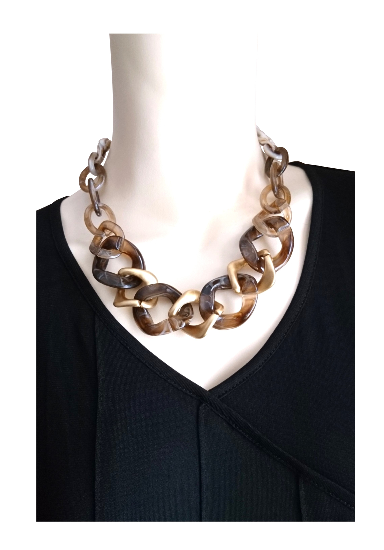 画像: 【送料無料】◆flower storm◆長さ約48cm アクリルチェーン ショートネックレス Khaki Brown × Gold 金属アレルギー対応 (アクセサリー 大ぶり ボリューム 季節感 春夏 レディース  日本製）