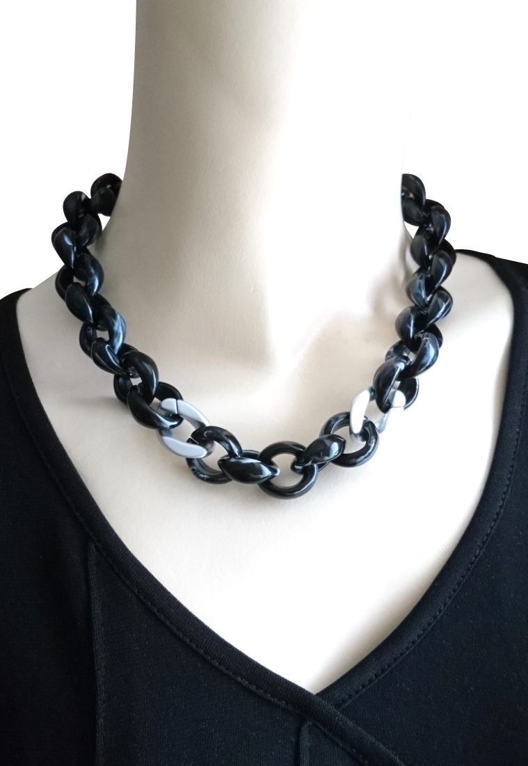 画像4: 【送料無料】◆flower storm◆長さ約44cm アクリルチェーン ショートネックレス Black×Silver  （アクセサリー ボリューム レディース  日本製)