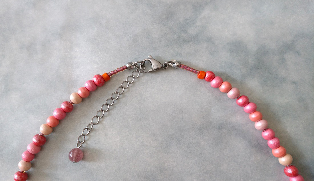 画像6: 【送料無料】◆flower storm◆長さ52~57cm 天然石ストロベリークォーツ、水晶＆ウッドビーズのネックレス マルチカラーレッド ピンク系 アジャスター付 ( パワーストーン 天然木 TOHOビーズ ステンレス アクセサリー 日本製 メンズ レディース）