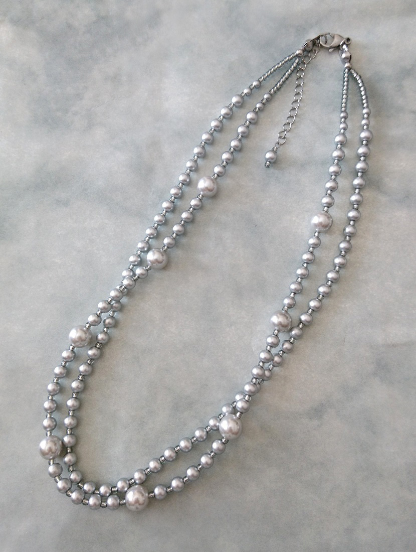 画像2: 【送料無料】◆flower storm◆長さ51~56cm アンティークシルバーの10mm玉樹脂パール＆2種のビーズの２連ネックレス アジャスター付 ( アクセサリー TOHOビーズ ステンレス 日本製 ）