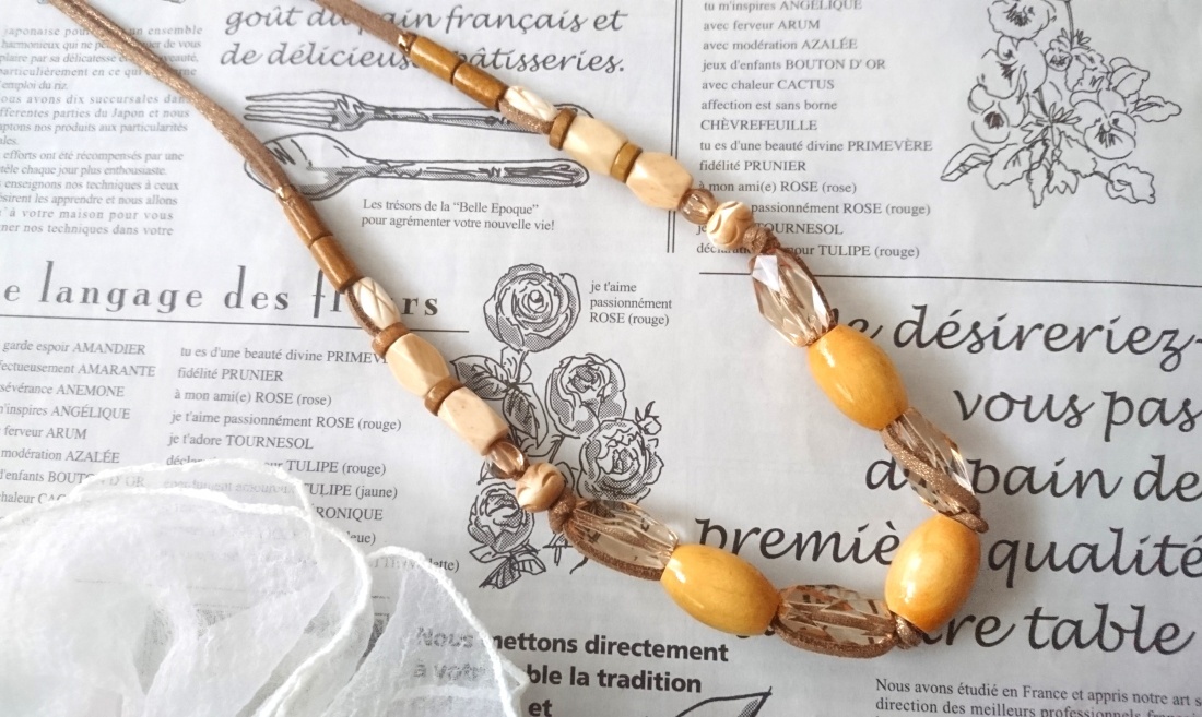 画像6: 【送料無料】◆flower storm◆長さ約55cm ウッドとアクリル、水牛ビーズの 革紐ネックレス ライトマスタード×ブラウン（アクセサリー レザーネックレス 木製 樹脂 バッファローホーン 天然素材 日本製）