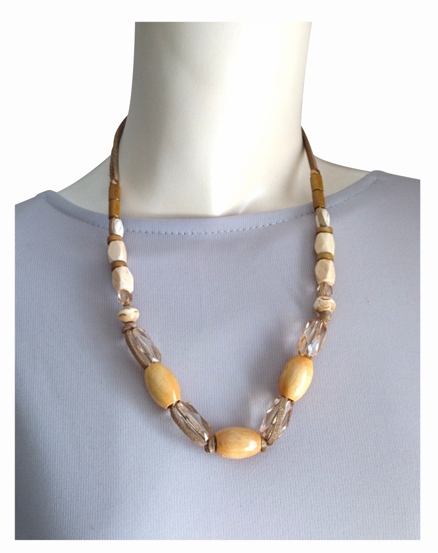 画像: 【送料無料】◆flower storm◆長さ約55cm ウッドとアクリル、水牛ビーズの 革紐ネックレス ライトマスタード×ブラウン（アクセサリー レザーネックレス 木製 樹脂 バッファローホーン 天然素材 日本製）