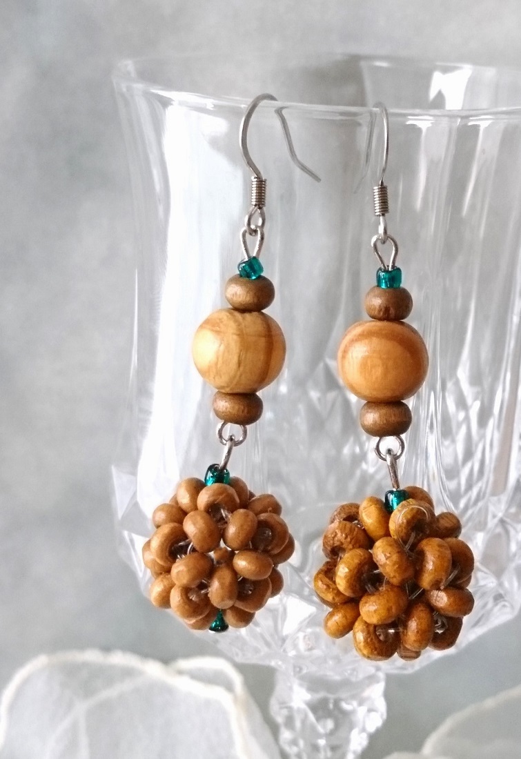 画像4: 【送料無料】◆flower storm◆18mm編み玉ウッドビーズ＆ガラスビーズのステンレス製フックピアス (アクセサリー イヤリング サージカルステンレス  木製パーツ TOHOビーズ 天然素材 日本製 ）