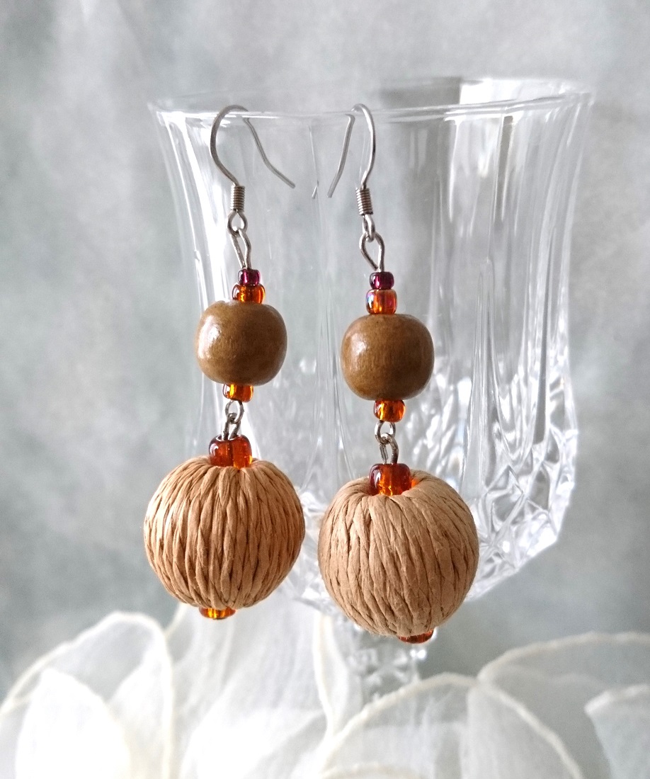 画像2: 【送料無料】◆flower storm◆19mm丸玉デザインウッドビーズ＆ガラスビーズのステンレス製フックピアス (アクセサリー イヤリング サージカルステンレス  木製 TOHOビーズ 天然素材 日本製 ）