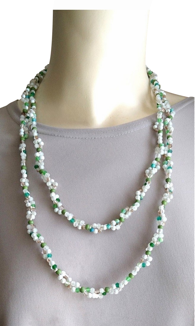 画像: 【送料無料】◆flower storm◆長さ約130cm スプリングカラーのガラスビーズ ロングネックレス white×green 金属不使用 (アクセサリー 春 夏 TOHOビーズ 日本製 レディース メンズ）