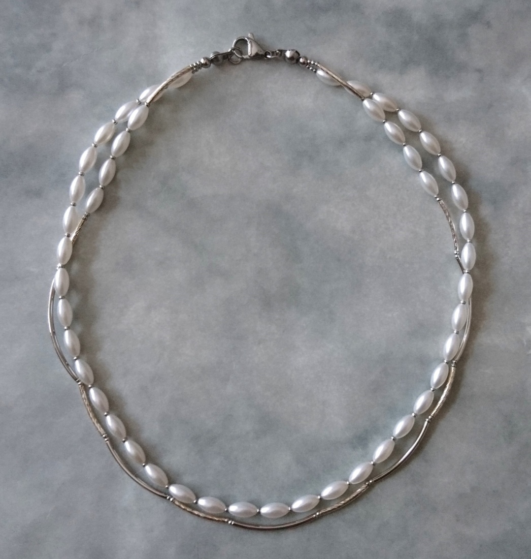 画像3: 【送料無料】◆flower storm◆長さ約46cm ホワイトパール＆シルバーメタルパーツの２連ネックレス  (アクセサリー フェイクパール 真鍮製 ステンレス製 レディース メンズ 日本製）