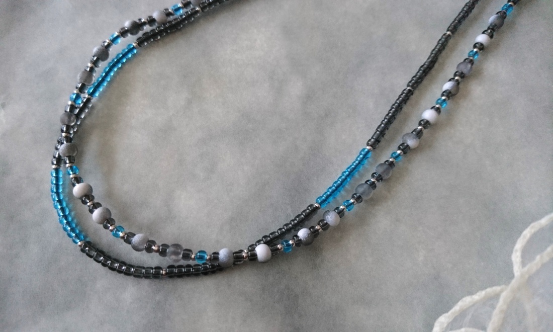 画像5:  【送料無料】◆flower storm◆長さ46cm グレー×濃ブルーのビーズ2連ネックレス ( アクセサリー ガラス製 真鍮製 ステンレス製 変色防止 レディース メンズ 日本製)