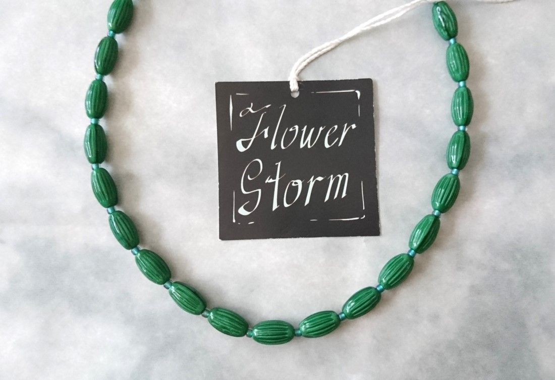 画像4:  【送料無料】◆flower storm◆（長さ42.5cm）オペークレトログリーン 12mm チェコビーズのネックレス 14KGP銅製留め具 (チェコガラス製 日本製TOHOビーズ 14金メッキ 変色防止 レトロ感 ヴィンテージ感 日本製)
