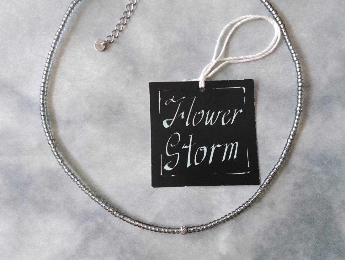 画像4:  【送料無料】◆flower storm◆（長さ約43cm＋アジャスター5cm）シルバーグレイの日本製TOHOガラスビーズwithステンレスビーズのネックレス ステンレス製留め具(ショートネックレス 変色防止 アレルギー対応 日本製)